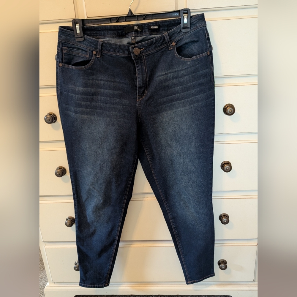1822 Denim Adrianna Skinny Jeans. Size 18W